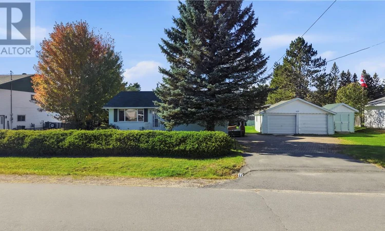 3179 Clifford Crescent