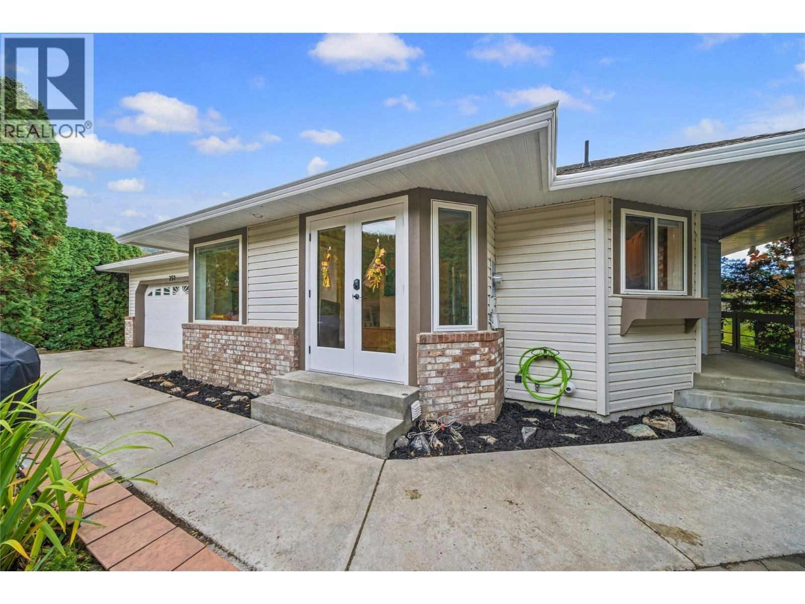 251 SE 17 Street, Salmon Arm, BC, V1E 1R7
