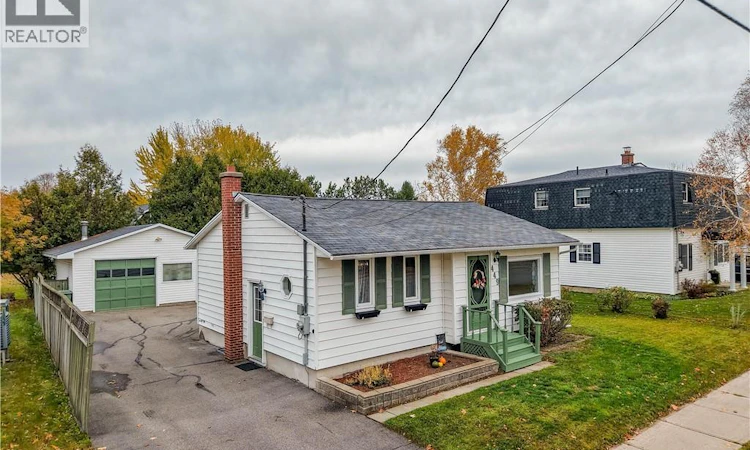 449 Canada Street