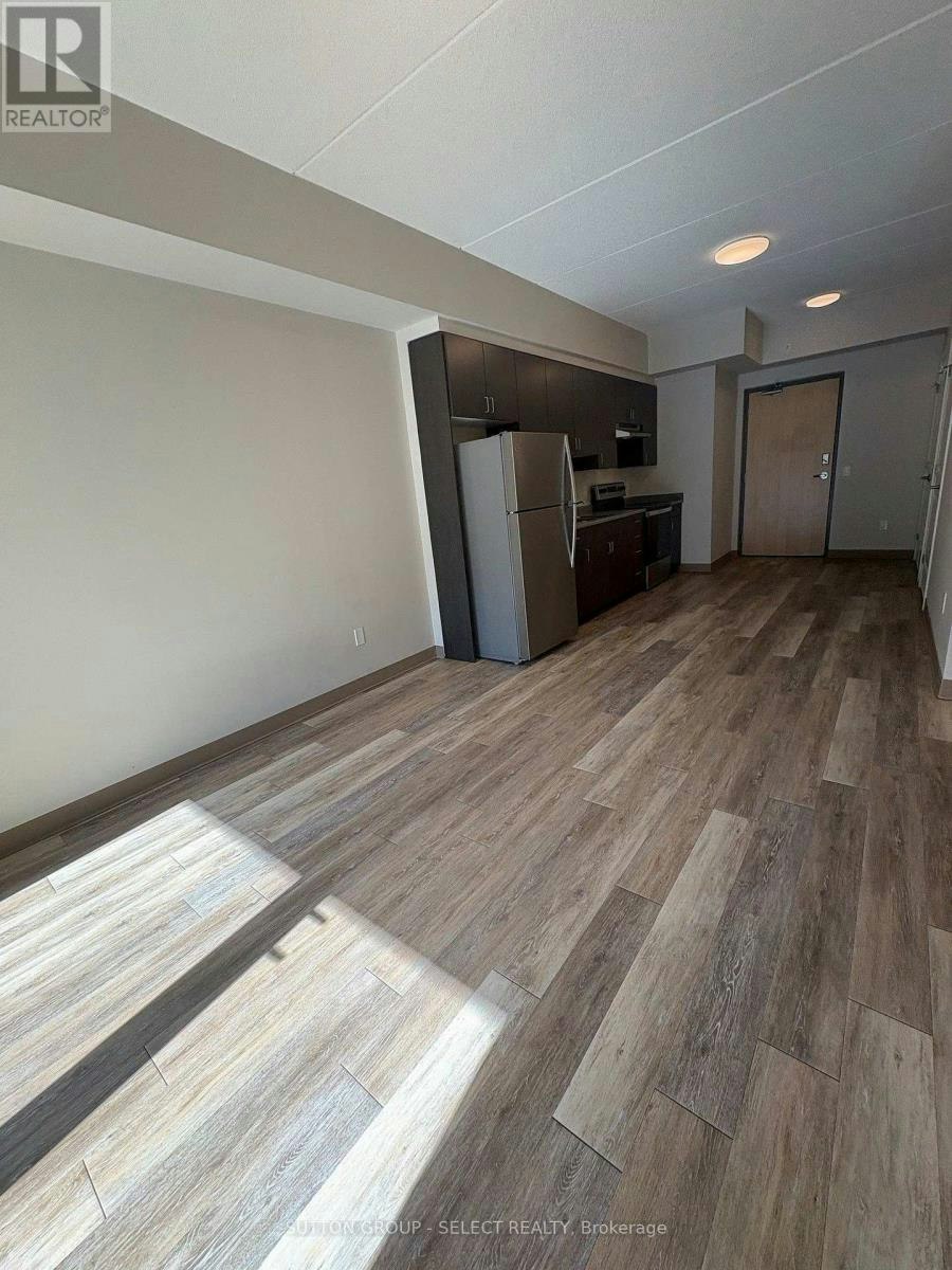 303-99 Pond Mills Road, London, ON, N5Z 3X3 - 8