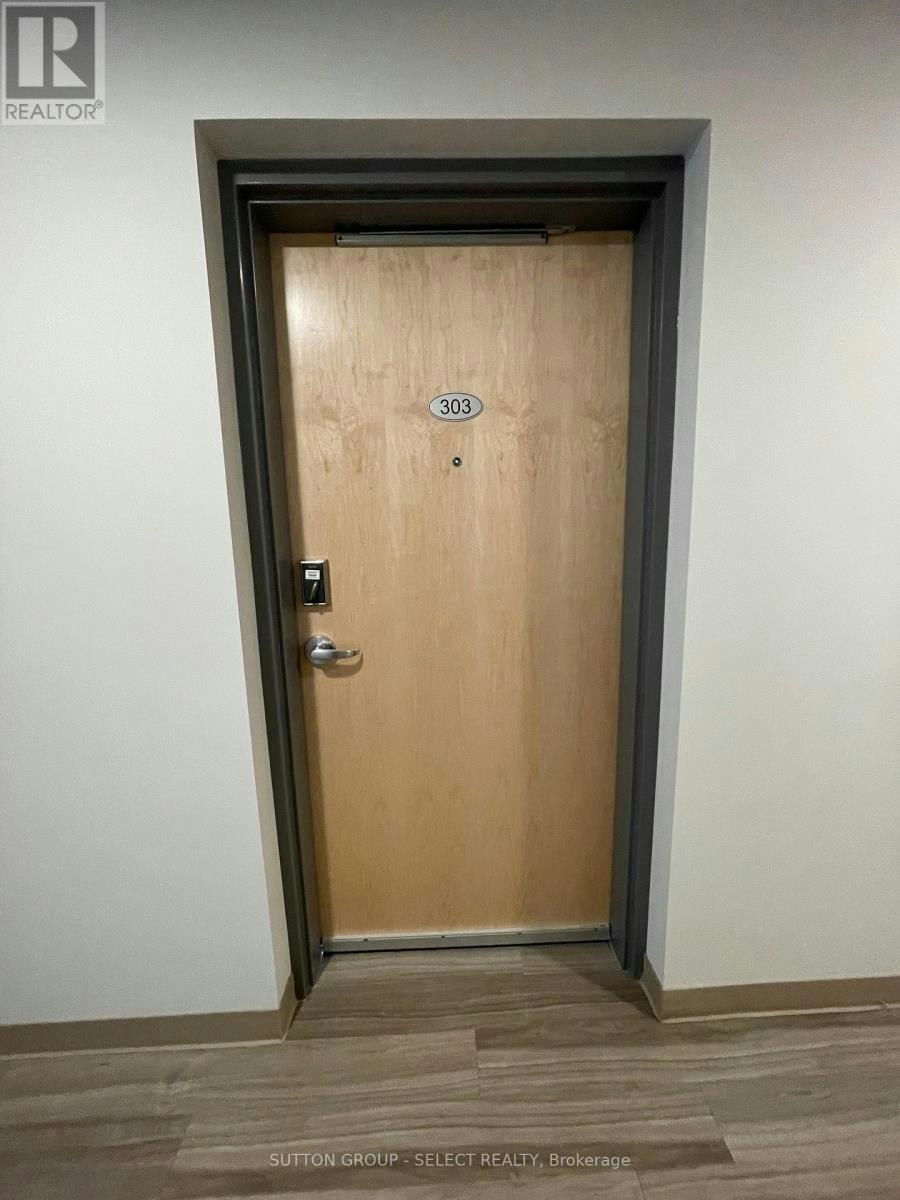 303-99 Pond Mills Road, London, ON, N5Z 3X3 - 2
