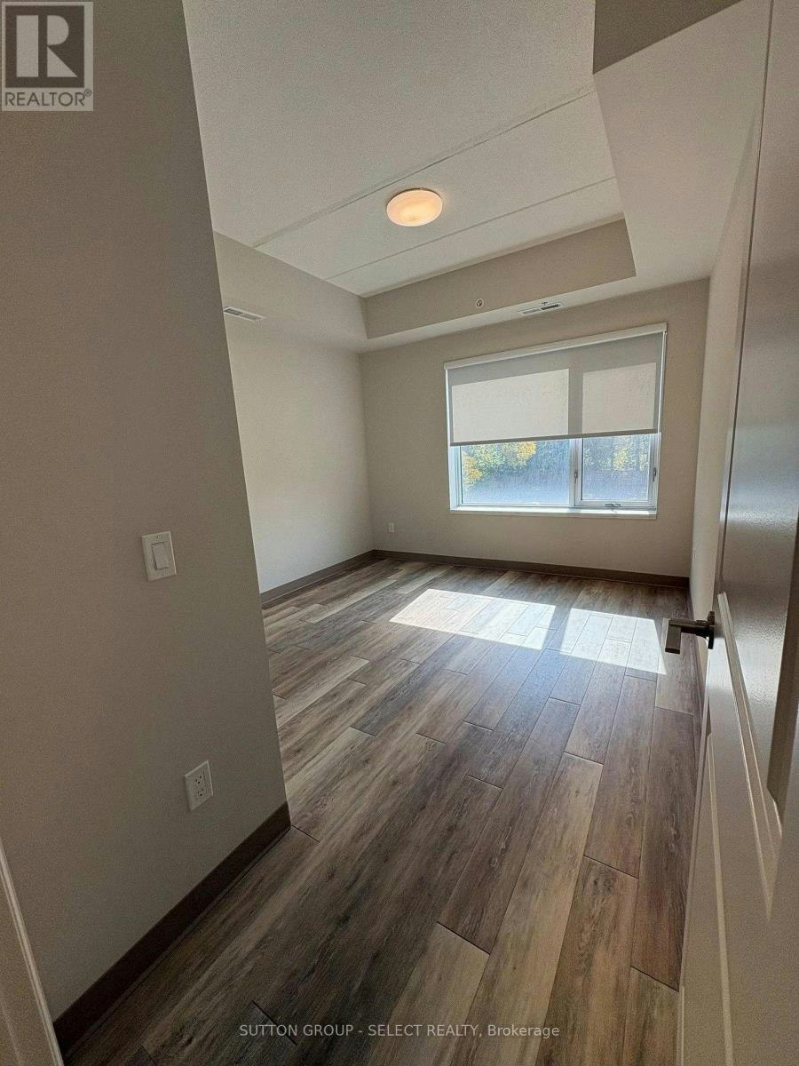 303-99 Pond Mills Road, London, ON, N5Z 3X3 - 17
