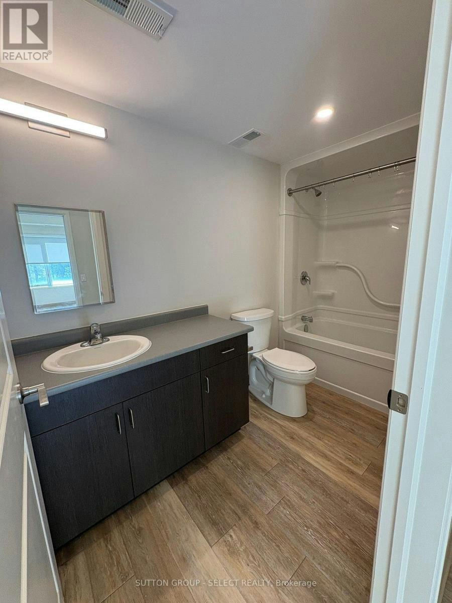 303-99 Pond Mills Road, London, ON, N5Z 3X3 - 9