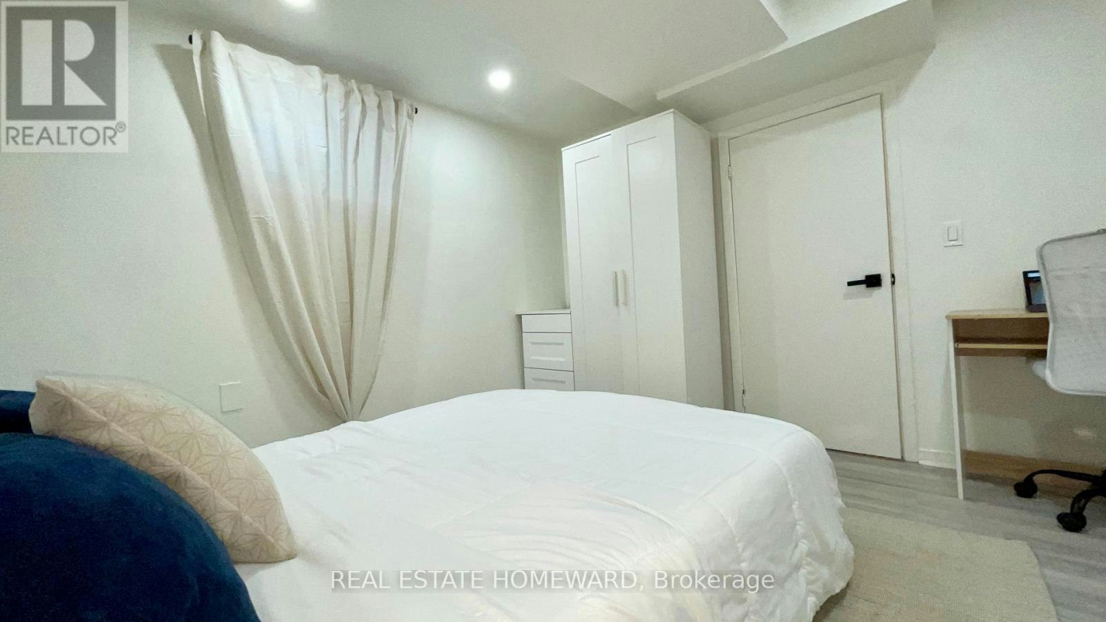 LOWER-145 Boston Avenue, Toronto, ON, M4M 2T8 - 11