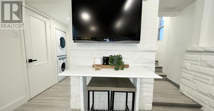 LOWER-145 Boston Avenue, Toronto, ON, M4M 2T8 - 16