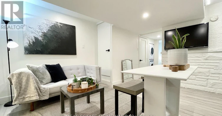 LOWER-145 Boston Avenue, Toronto, ON, M4M 2T8 - 5