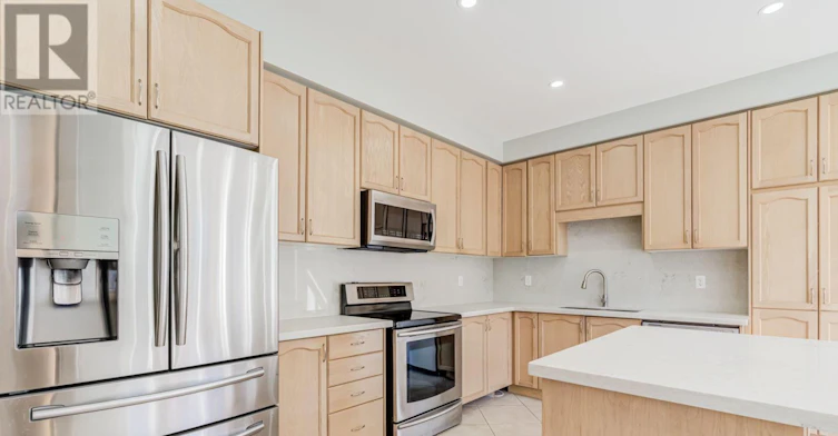 106 Creekland Avenue, Whitchurch-Stouffville, ON, L4A 1X4 - 9