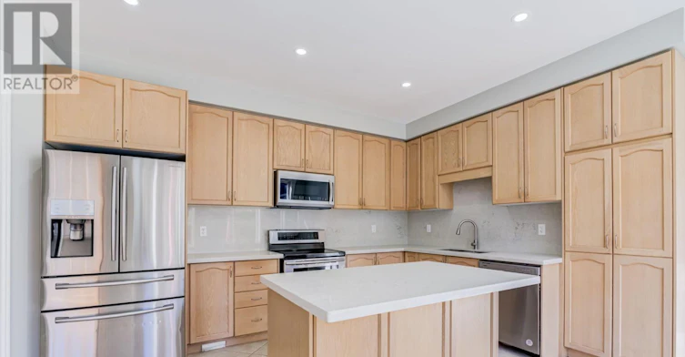 106 Creekland Avenue, Whitchurch-Stouffville, ON, L4A 1X4 - 11