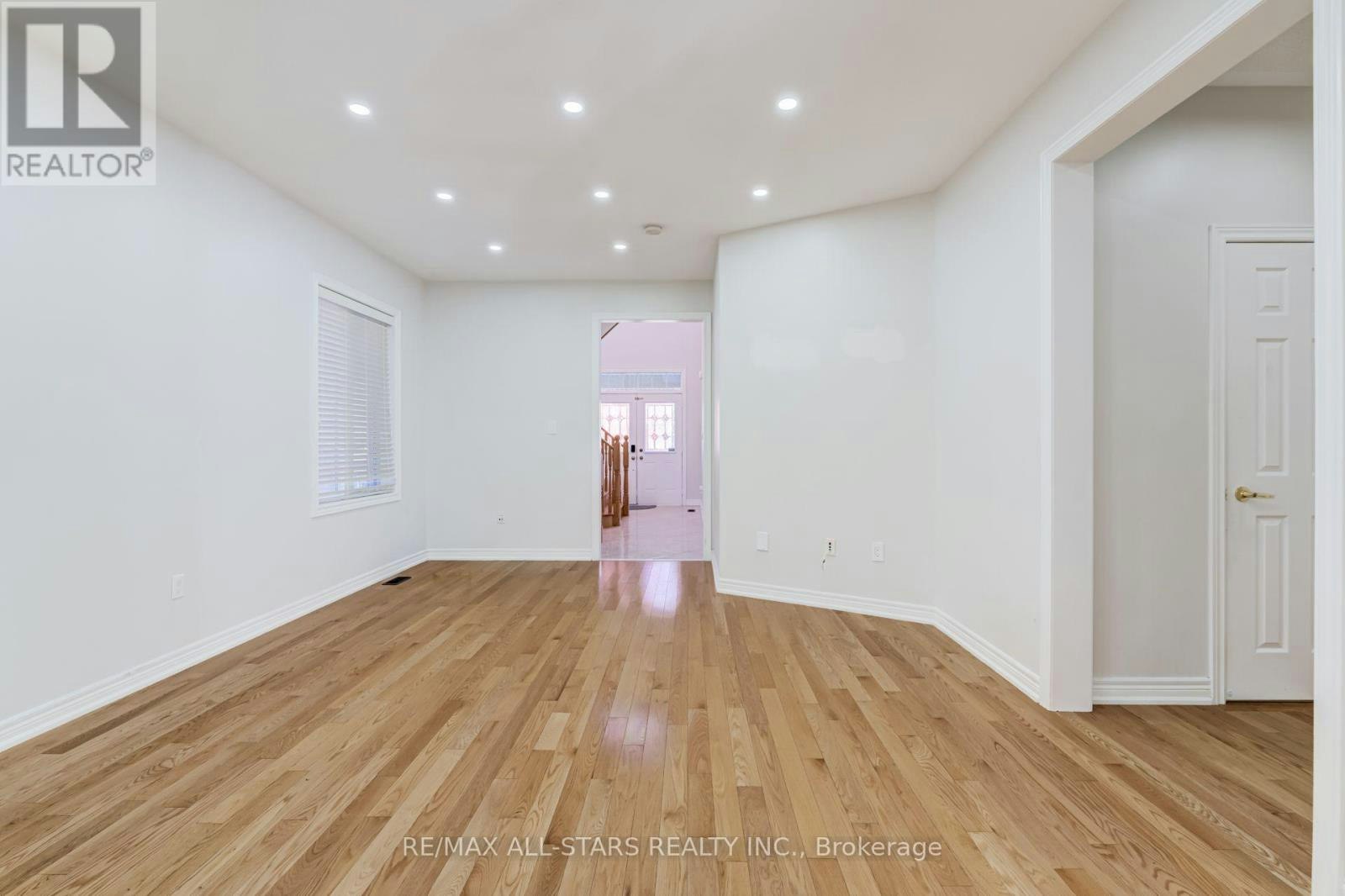 106 Creekland Avenue, Whitchurch-Stouffville, ON, L4A 1X4 - 18