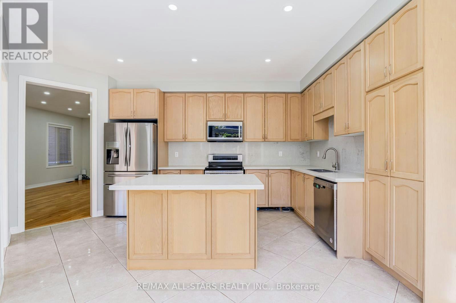 106 Creekland Avenue, Whitchurch-Stouffville, ON, L4A 1X4 - 14