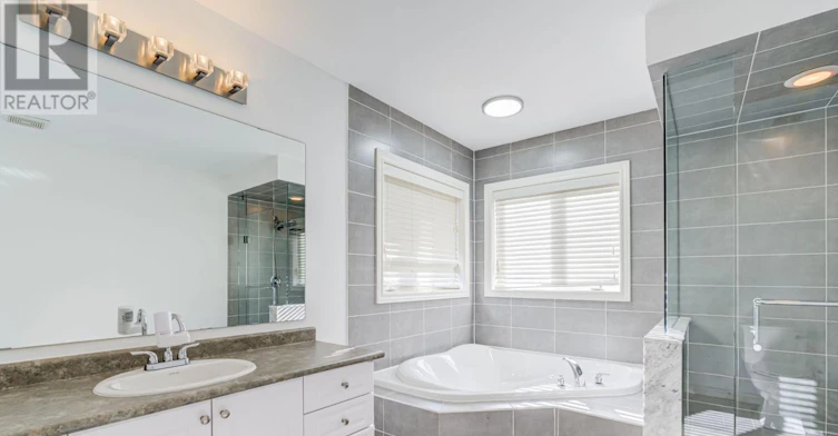 106 Creekland Avenue, Whitchurch-Stouffville, ON, L4A 1X4 - 36