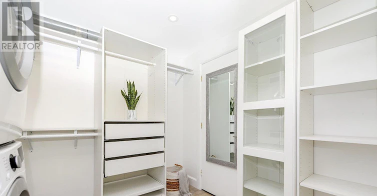 1-120 Eccles Street, Ottawa, ON, K1R 6S8 - 2