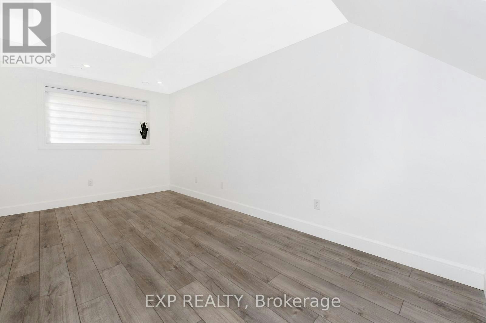 1-120 Eccles Street, Ottawa, ON, K1R 6S8 - 7