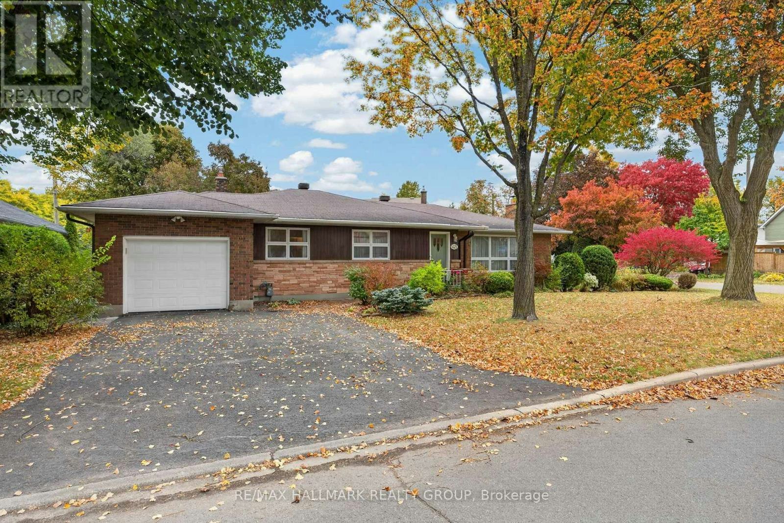 1471 Orchard Avenue, Ottawa, ON, K1H 7C4