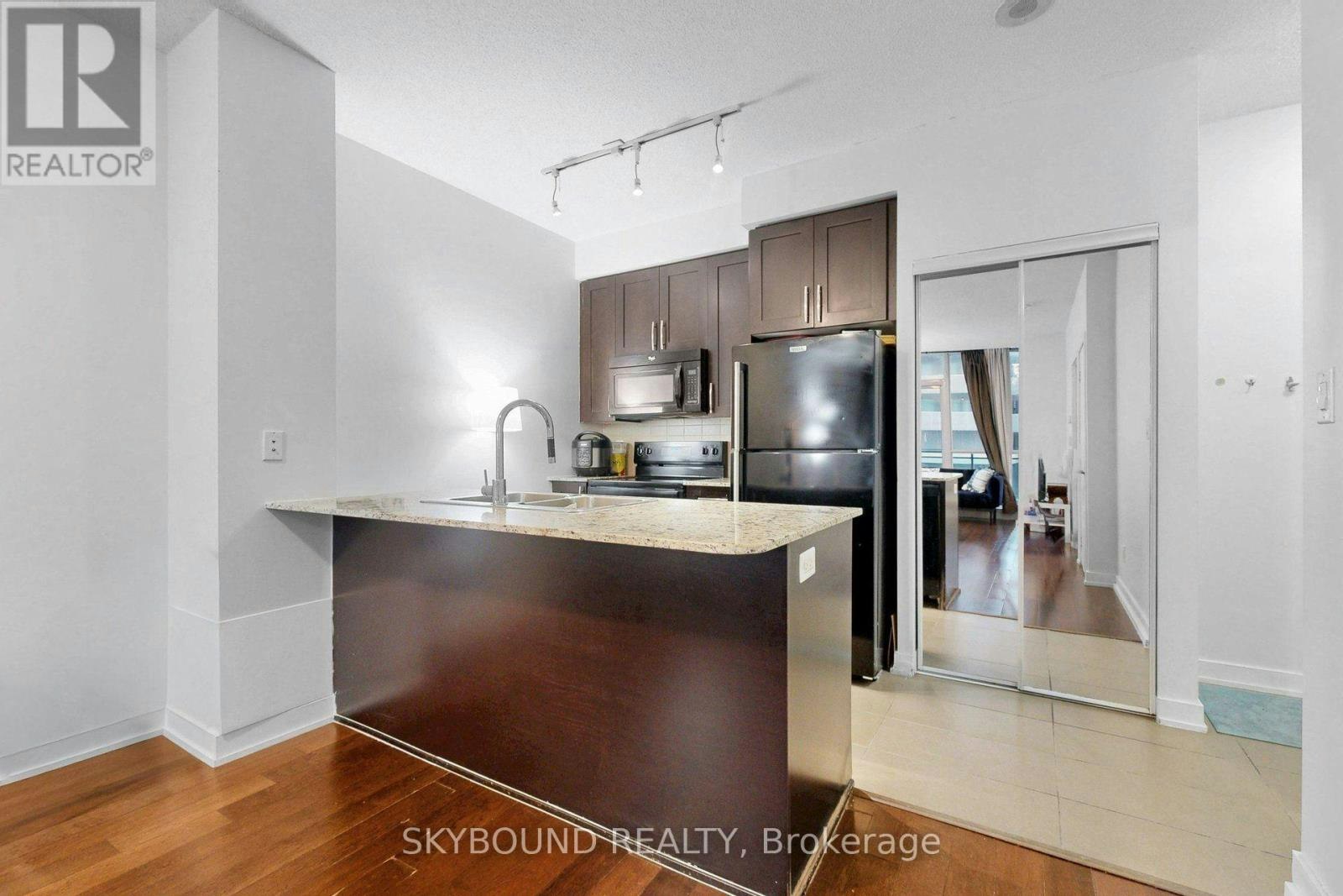 214-4070 Confederation Parkway, Mississauga, ON, L5B 0E9 - 12