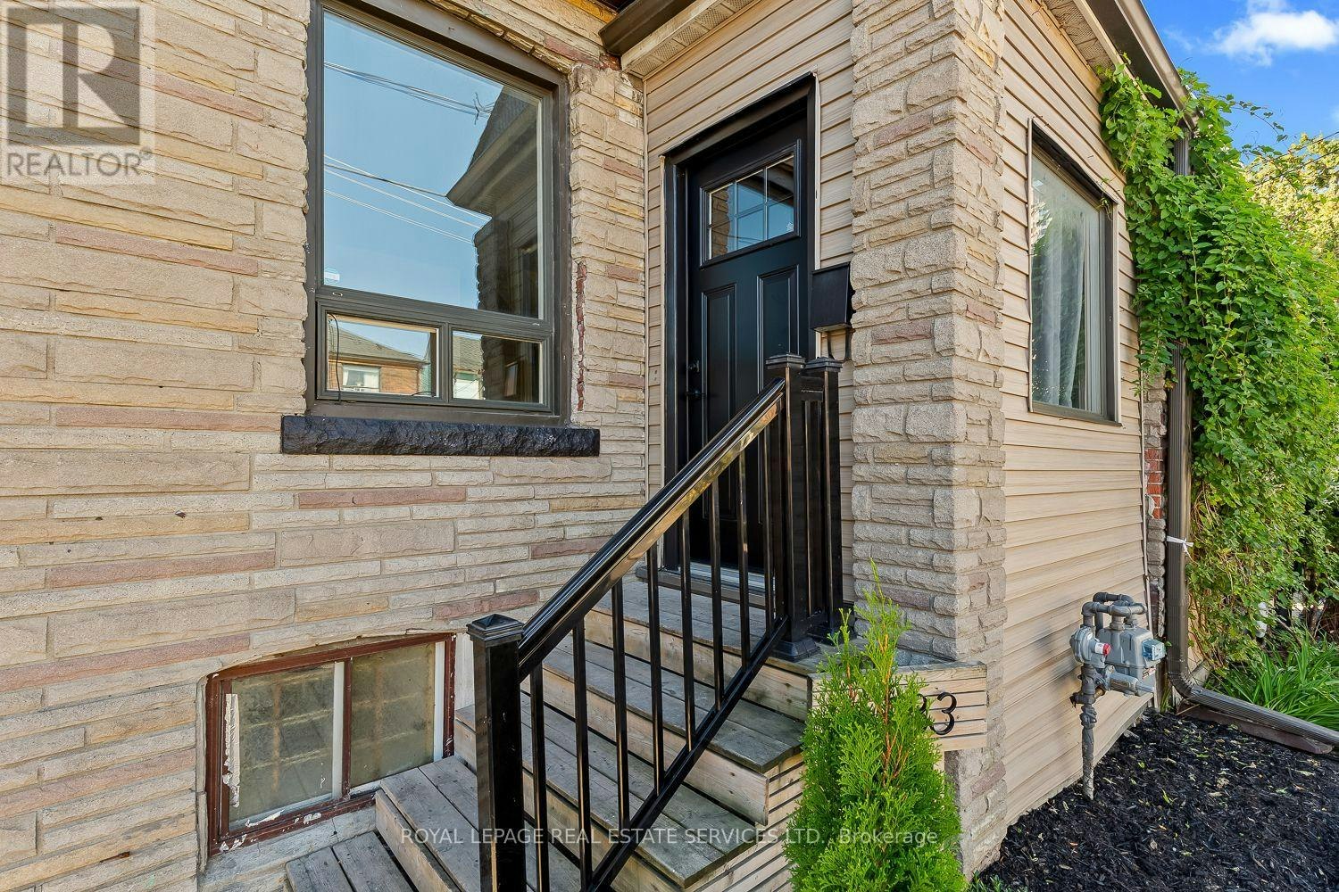 MAIN + BASEMENT-1333 Dupont Street, Toronto, ON, M6H 2A8