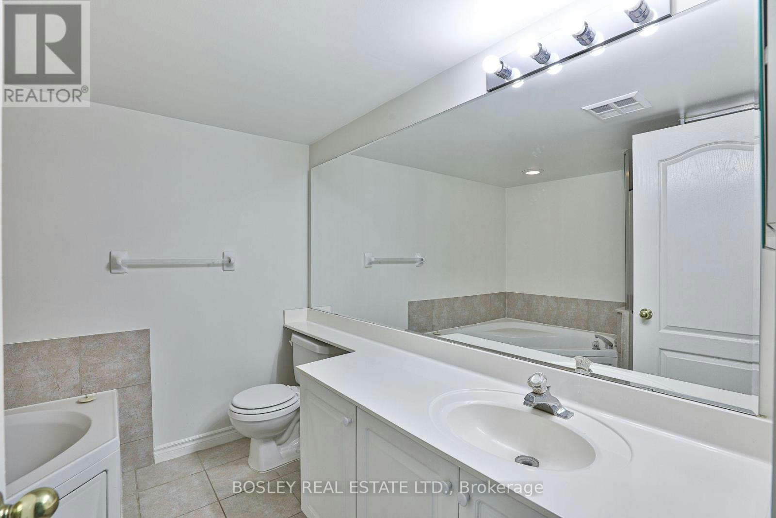 1512-2111 Lake Shore Boulevard W, Toronto, ON, M8V 4B2 - 12