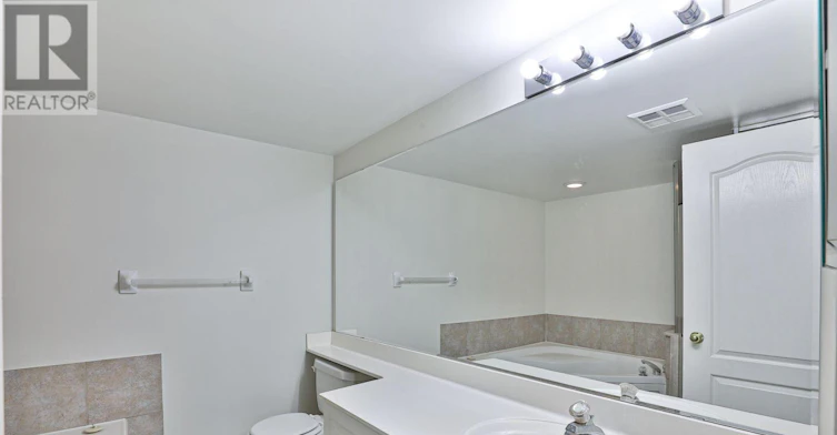 1512-2111 Lake Shore Boulevard W, Toronto, ON, M8V 4B2 - 12