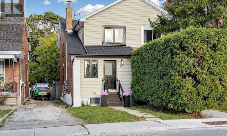 229 Mcroberts Avenue