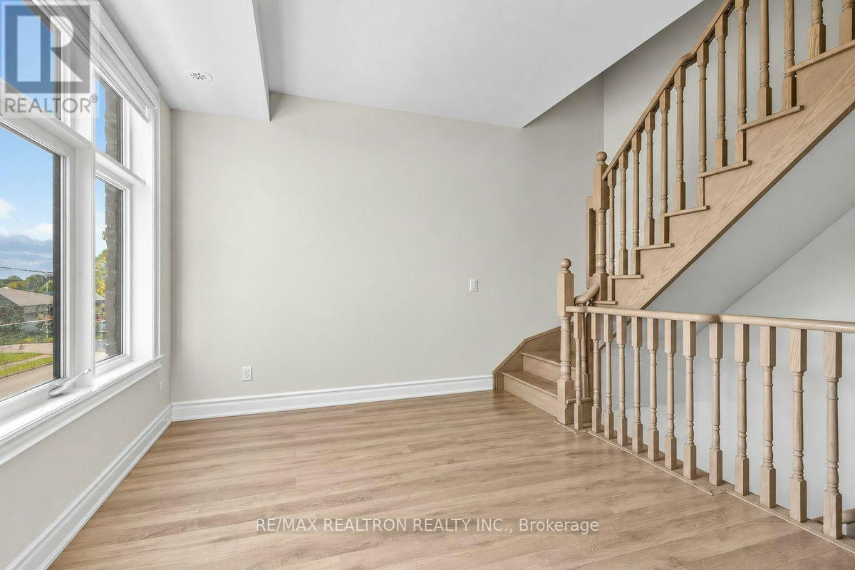 2-2A Muir Avenue, Toronto, ON, M9L 0A6 - 7
