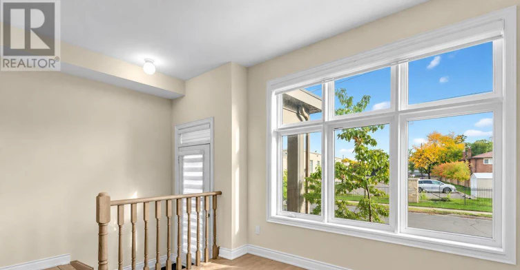 2-2A Muir Avenue, Toronto, ON, M9L 0A6 - 3