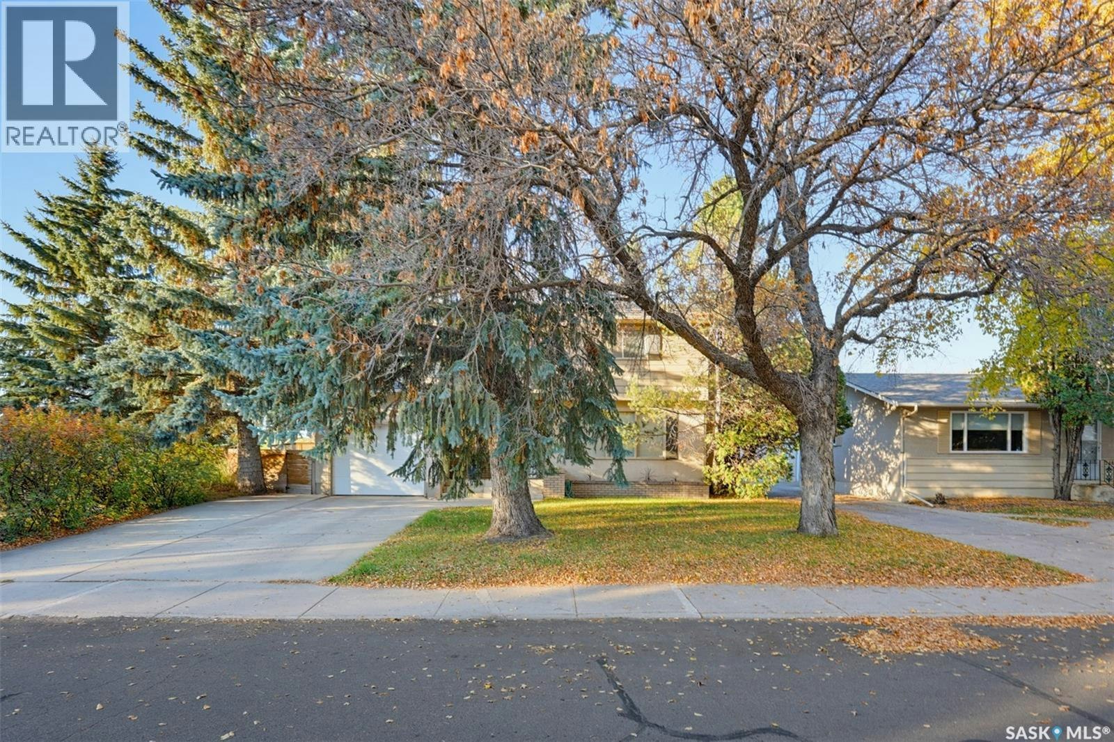 2457 Eastview, Saskatoon, SK, S7J 3E8