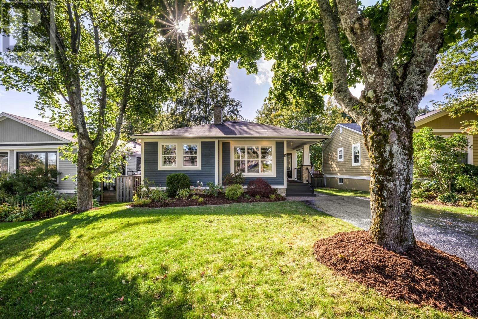 7 Osbourne Street, St Johns, NL, A1B 1X6