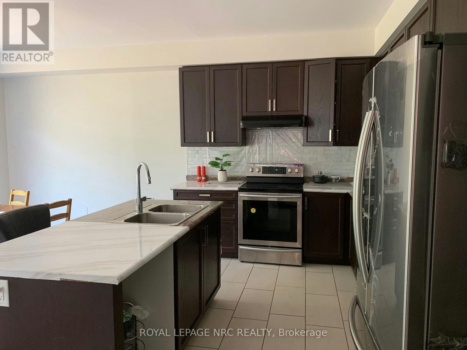 7969 Buckeye Crescent, Niagara Falls, ON, L2H 2Y6 - 10