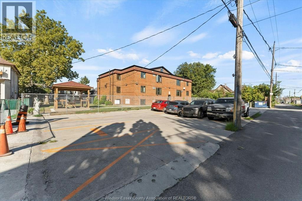 201-1160 Howard, Windsor, ON, N9A 1S7 - 26