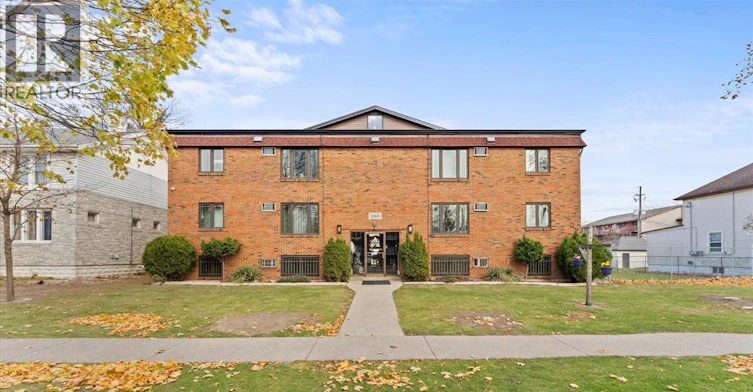 201-1160 Howard, Windsor, ON, N9A 1S7 - 2