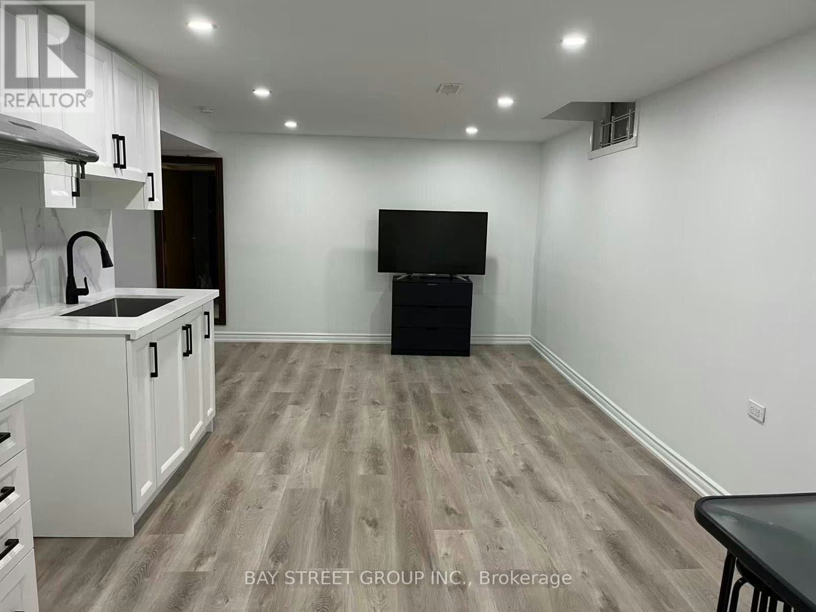 52 Hornchurch Crescent, Markham, ON, L3R 7C6 - 2