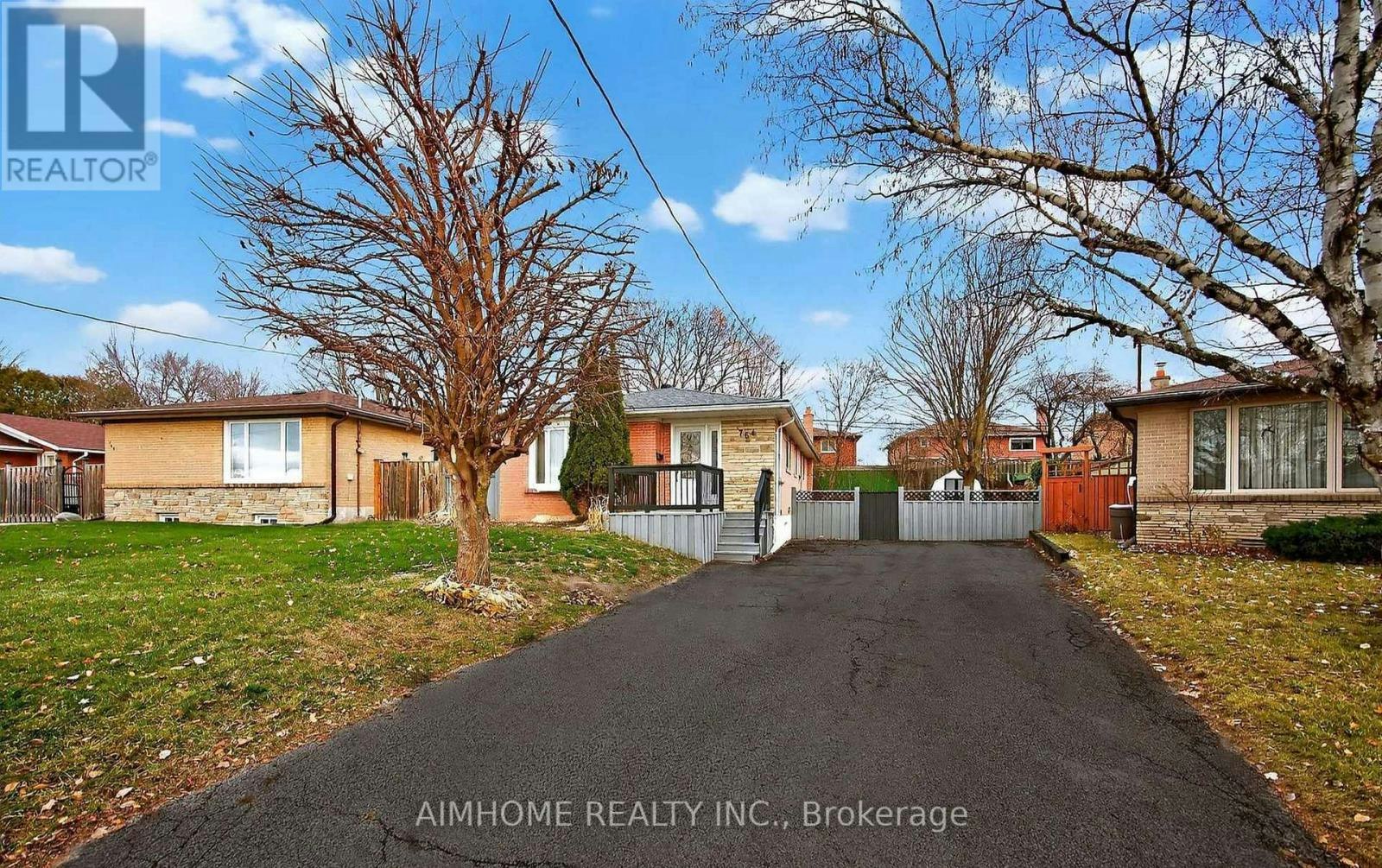 764 Botany Hill(lower Unit Crescent, Newmarket, ON, L3Y 3A8