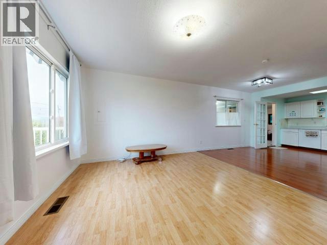 4584 Harvie Avenue - 5