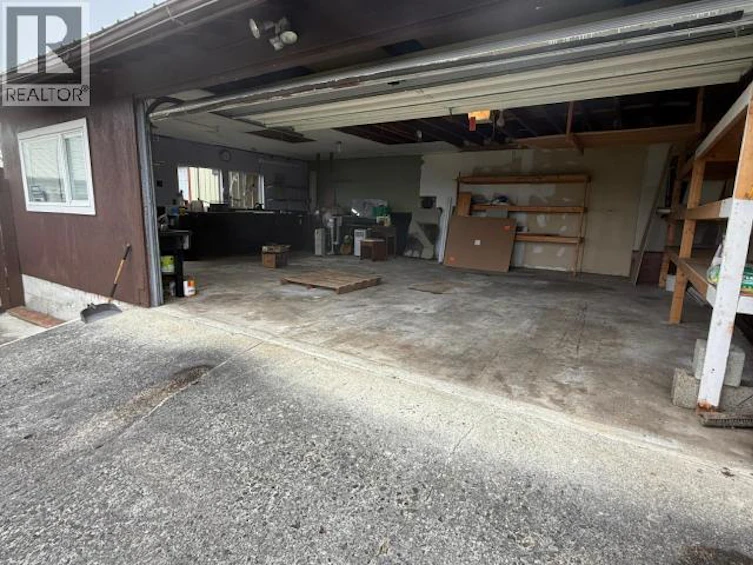 4584 Harvie Avenue, Powell River, BC, V8A 2P1 - 27