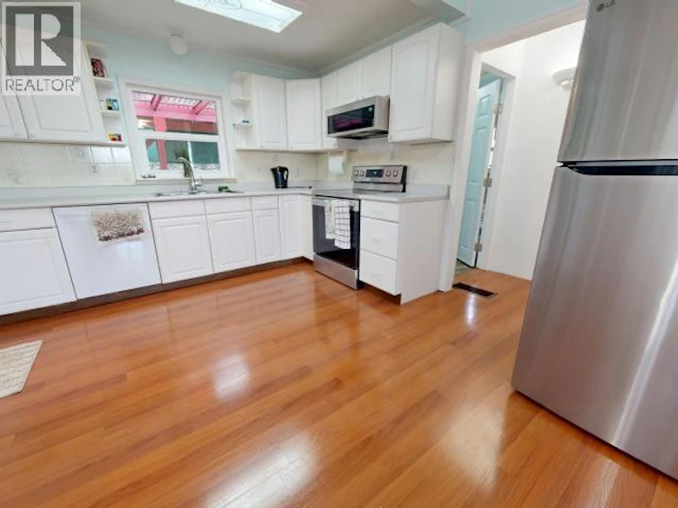 4584 Harvie Avenue, Powell River, BC, V8A 2P1 - 3