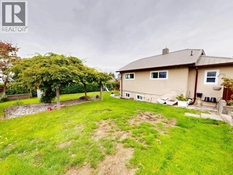 4584 Harvie Avenue, Powell River, BC, V8A 2P1 - 20