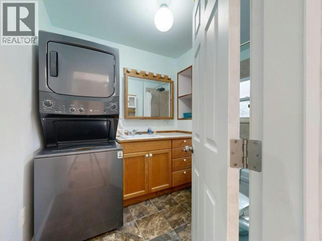 4584 Harvie Avenue, Powell River, BC, V8A 2P1 - 13