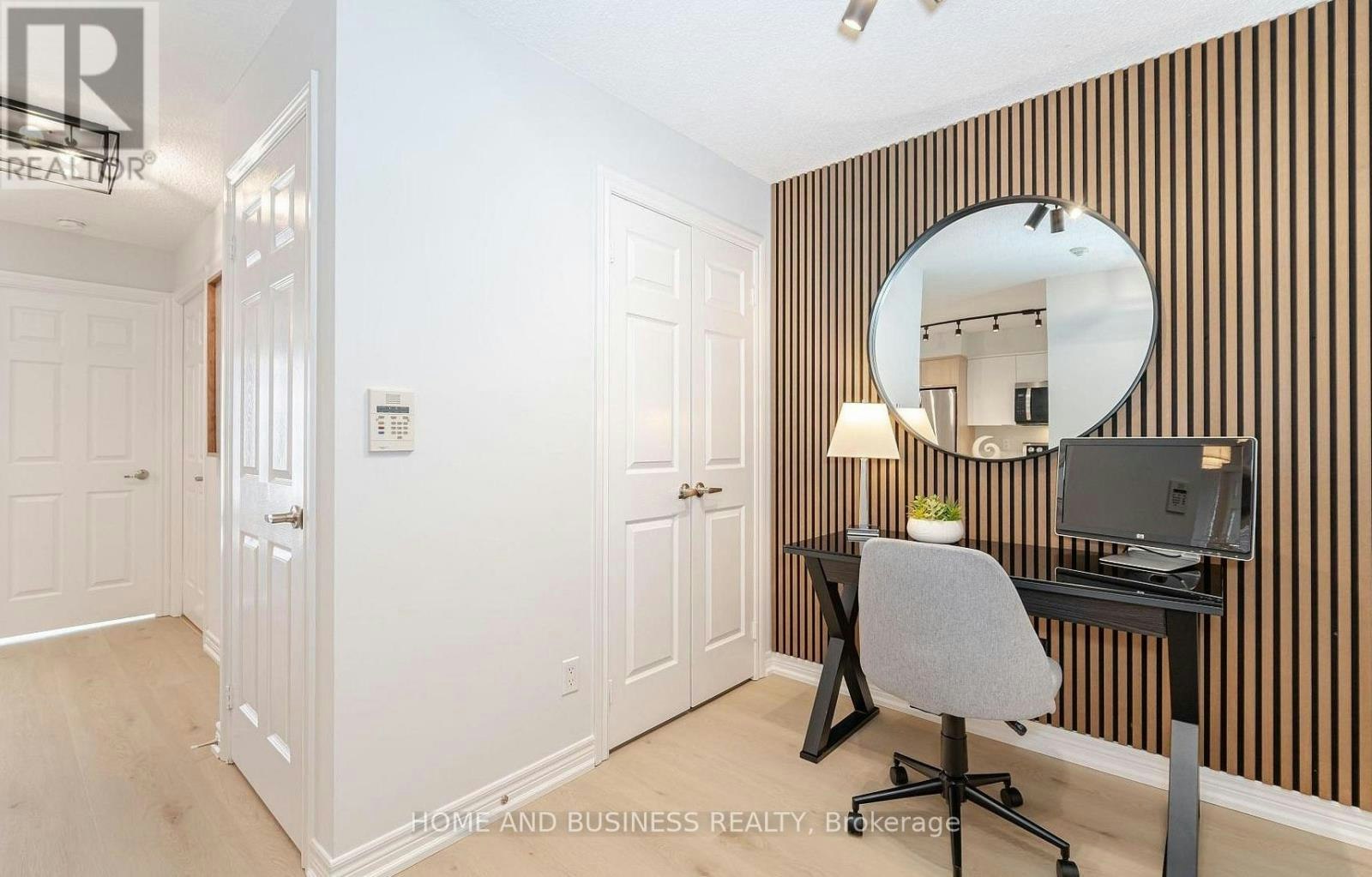 2310-310 Burnhamthorpe Road W, Mississauga, ON, L5B 4P9 - 10