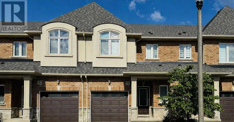 15-7 Arietta Lane, Hamilton, ON, L8E 0K7 - 2