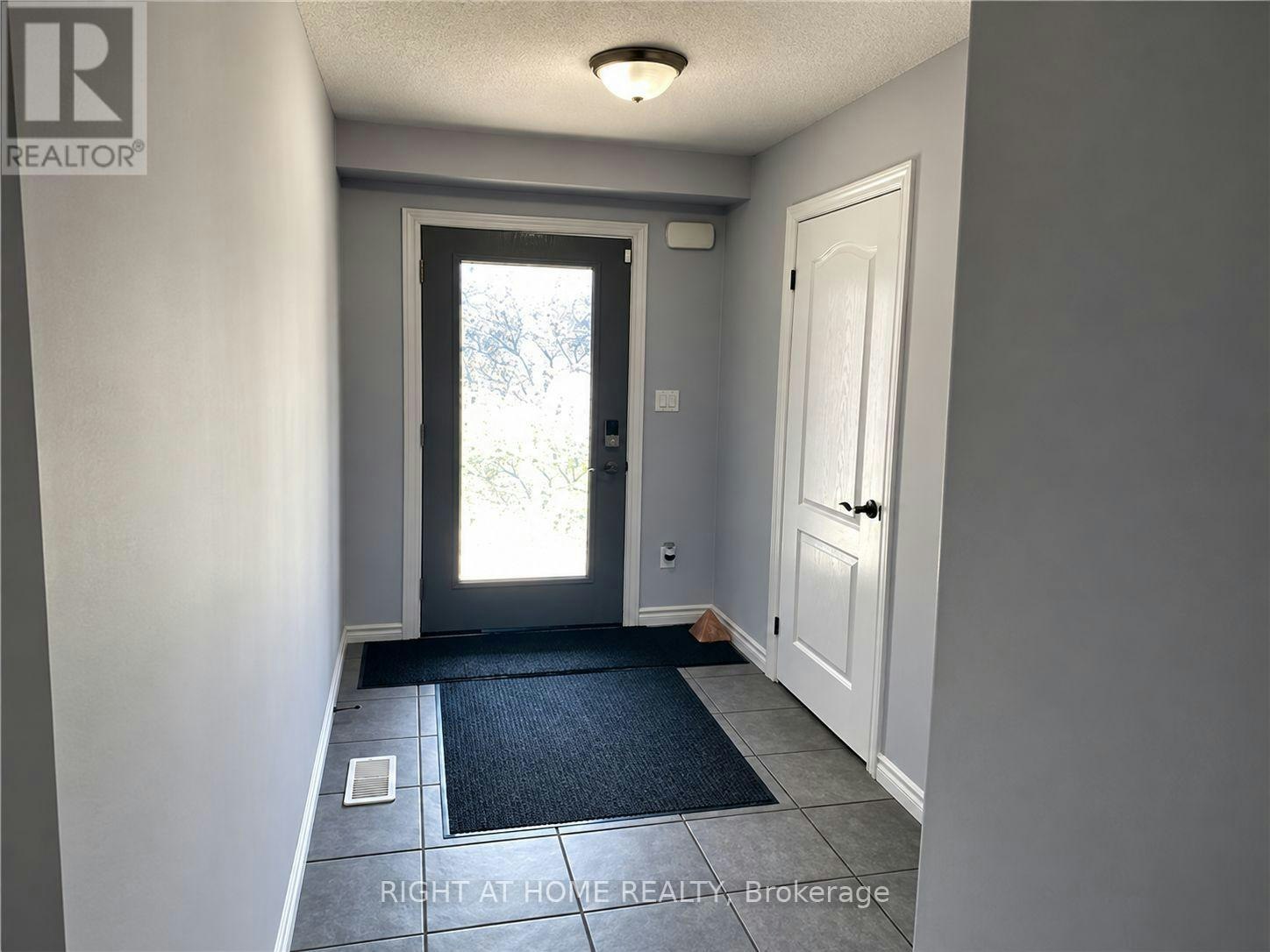 1855 Foxridge Crescent, London, ON, N6G 0L7 - 2