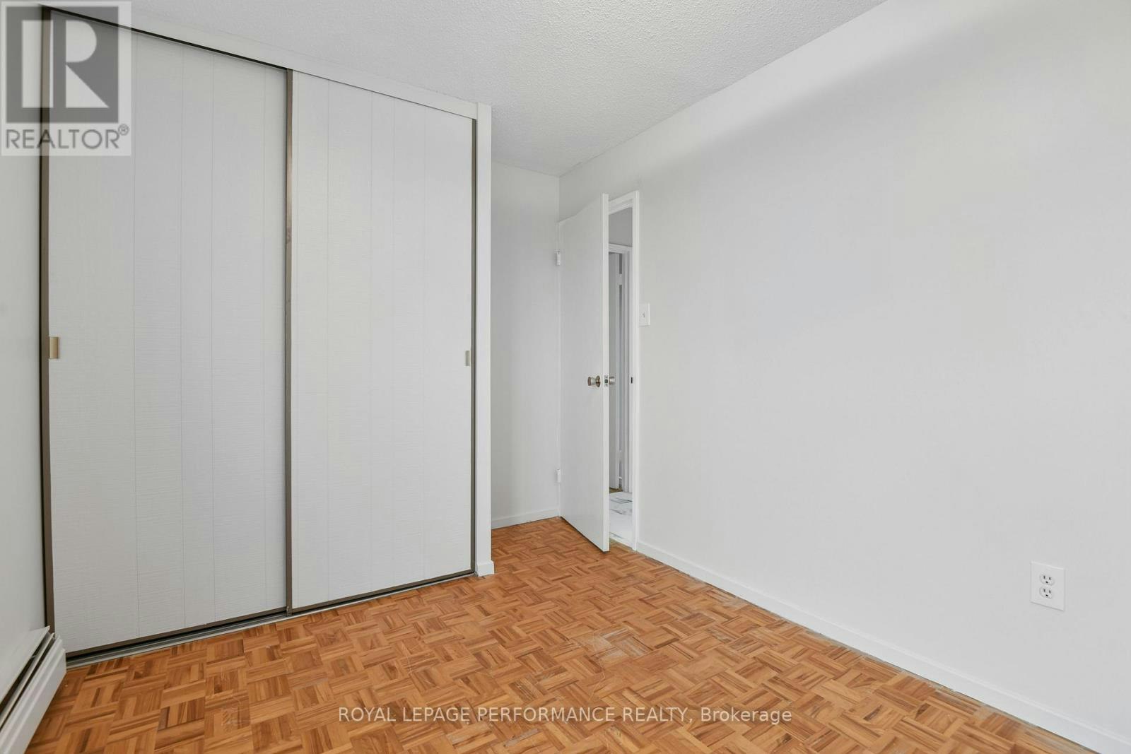 805-20 Chesterton Drive, Ottawa, ON, K2E 6Z7 - 23