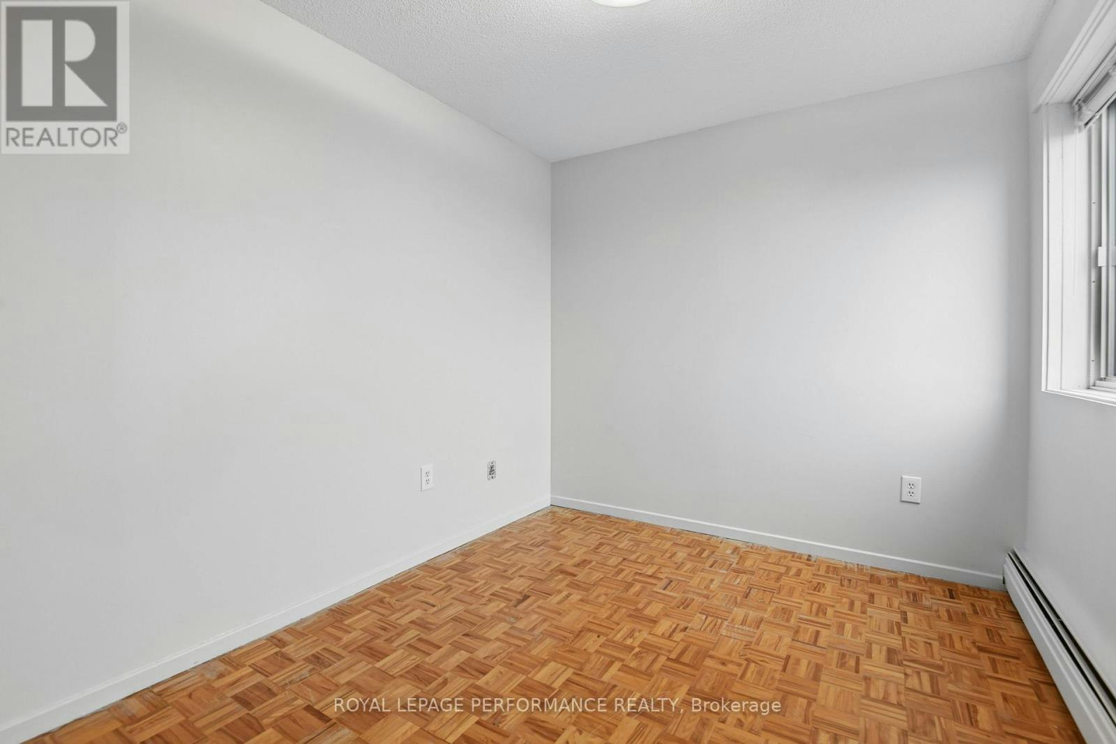 805-20 Chesterton Drive, Ottawa, ON, K2E 6Z7 - 24