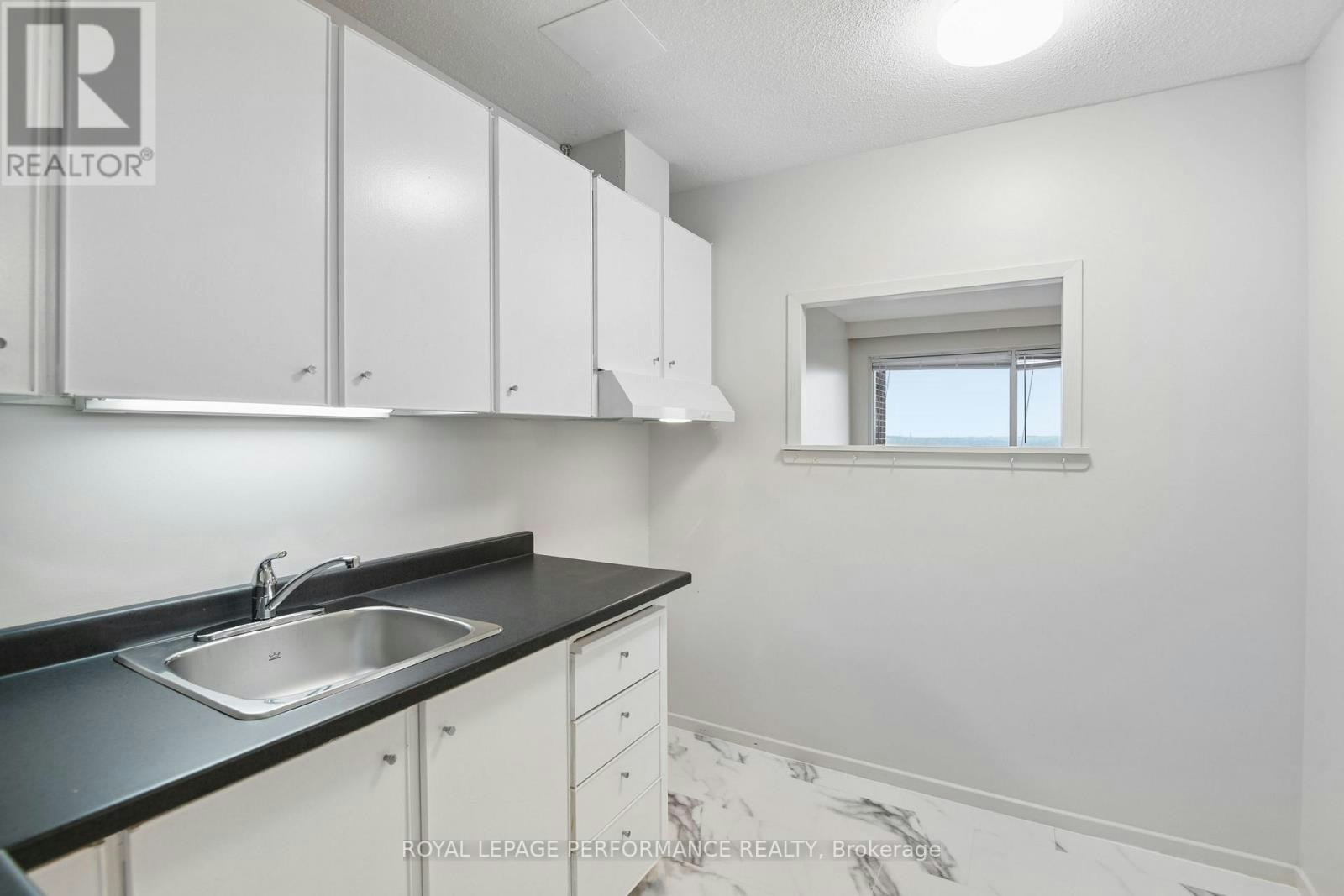 805-20 Chesterton Drive, Ottawa, ON, K2E 6Z7 - 15