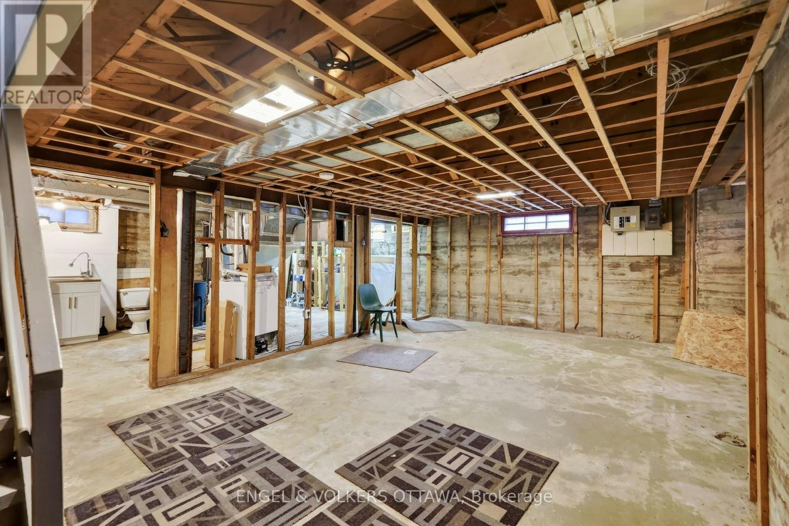 139 Renfrew Avenue, Ottawa, ON, K1S 1Z7 - 28