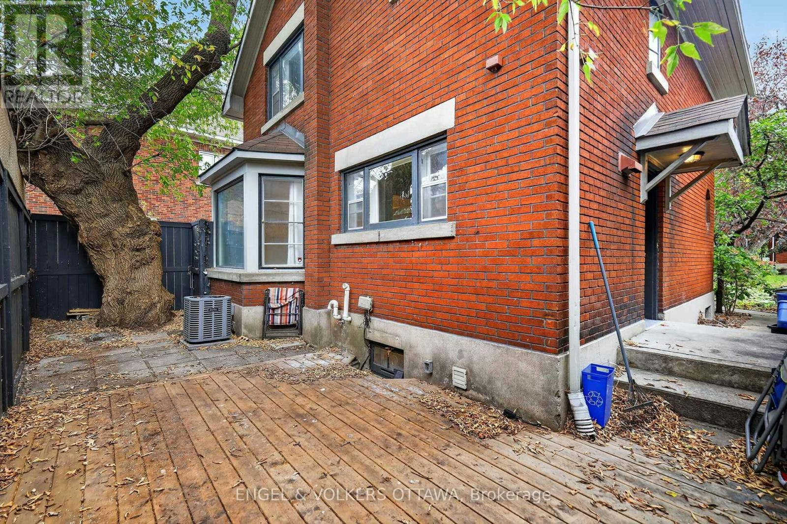 139 Renfrew Avenue, Ottawa, ON, K1S 1Z7 - 32