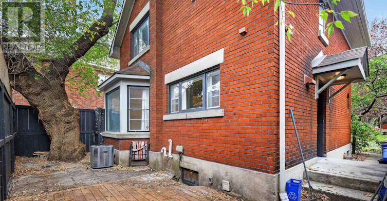 139 Renfrew Avenue, Ottawa, ON, K1S 1Z7 - 32