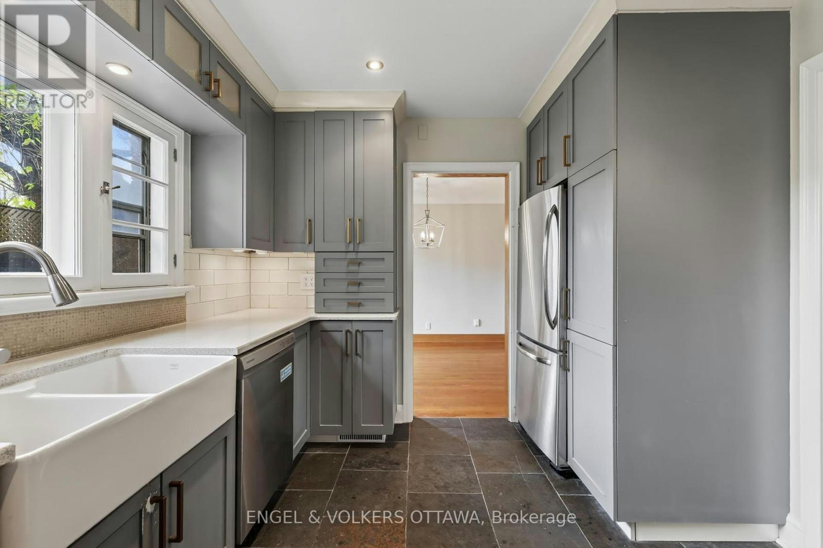 139 Renfrew Avenue, Ottawa, ON, K1S 1Z7 - 13