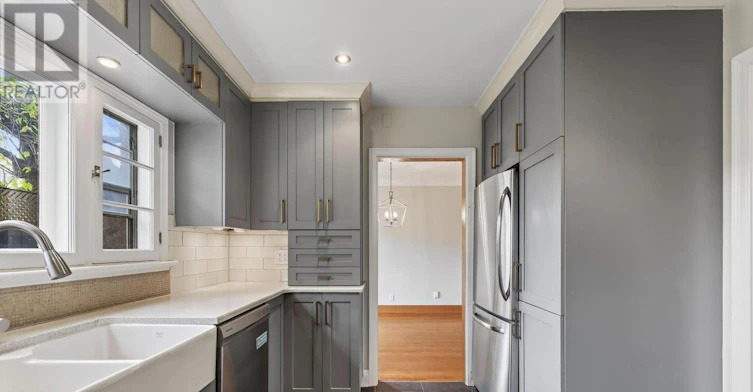 139 Renfrew Avenue, Ottawa, ON, K1S 1Z7 - 13
