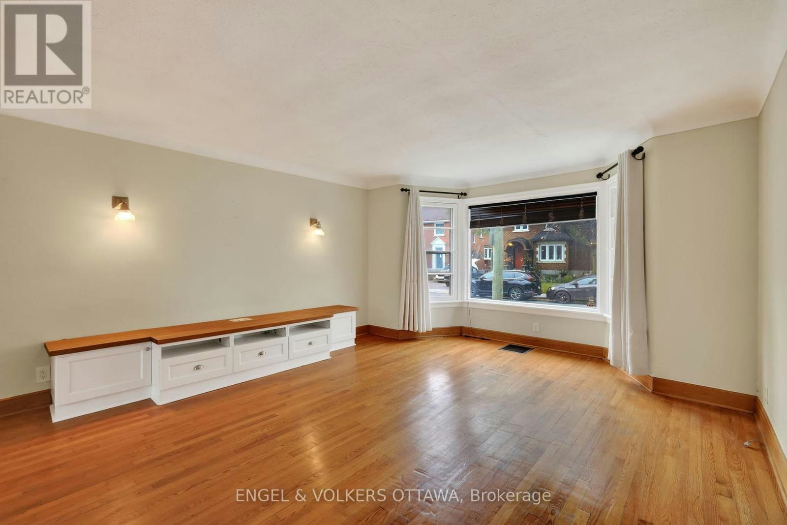139 Renfrew Avenue, Ottawa, ON, K1S 1Z7 - 6