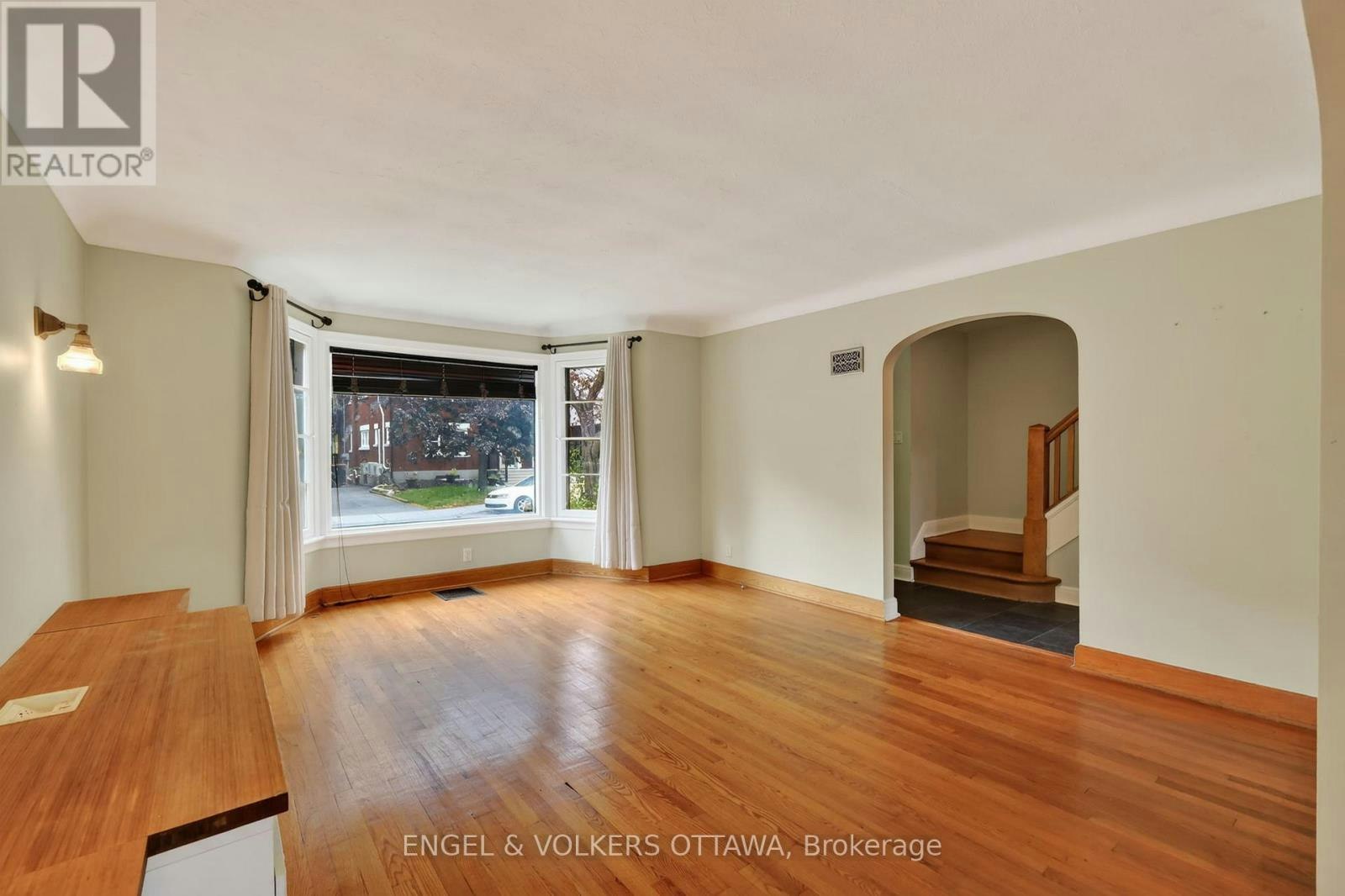 139 Renfrew Avenue, Ottawa, ON, K1S 1Z7 - 4